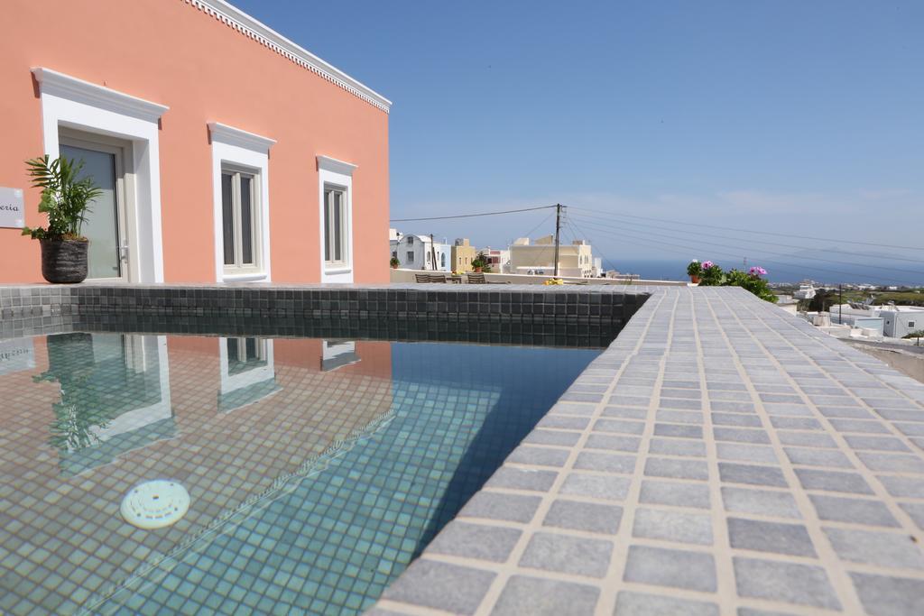 Nomikos Mansion Apartment คาร์เทราดอส ภายนอก รูปภาพ