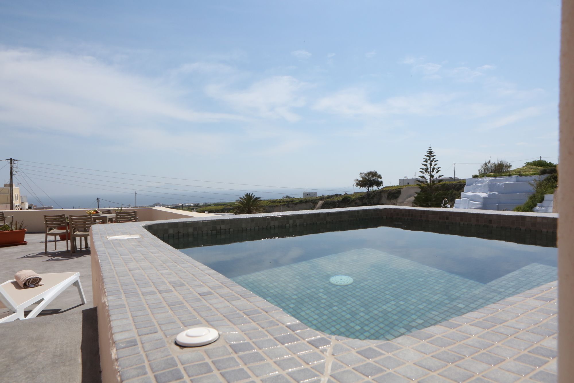 Nomikos Mansion Apartment คาร์เทราดอส ภายนอก รูปภาพ
