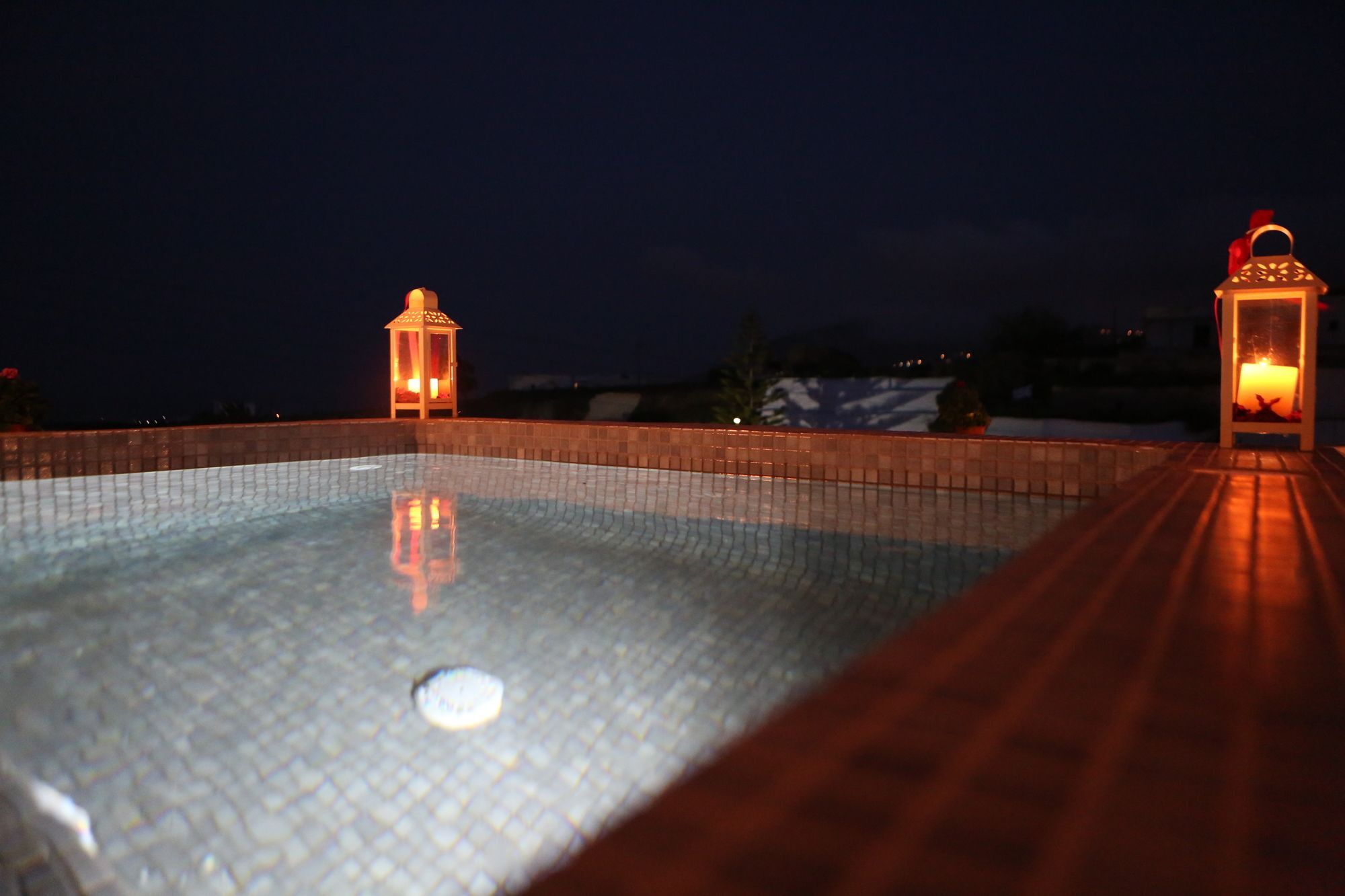 Nomikos Mansion Apartment คาร์เทราดอส ภายนอก รูปภาพ