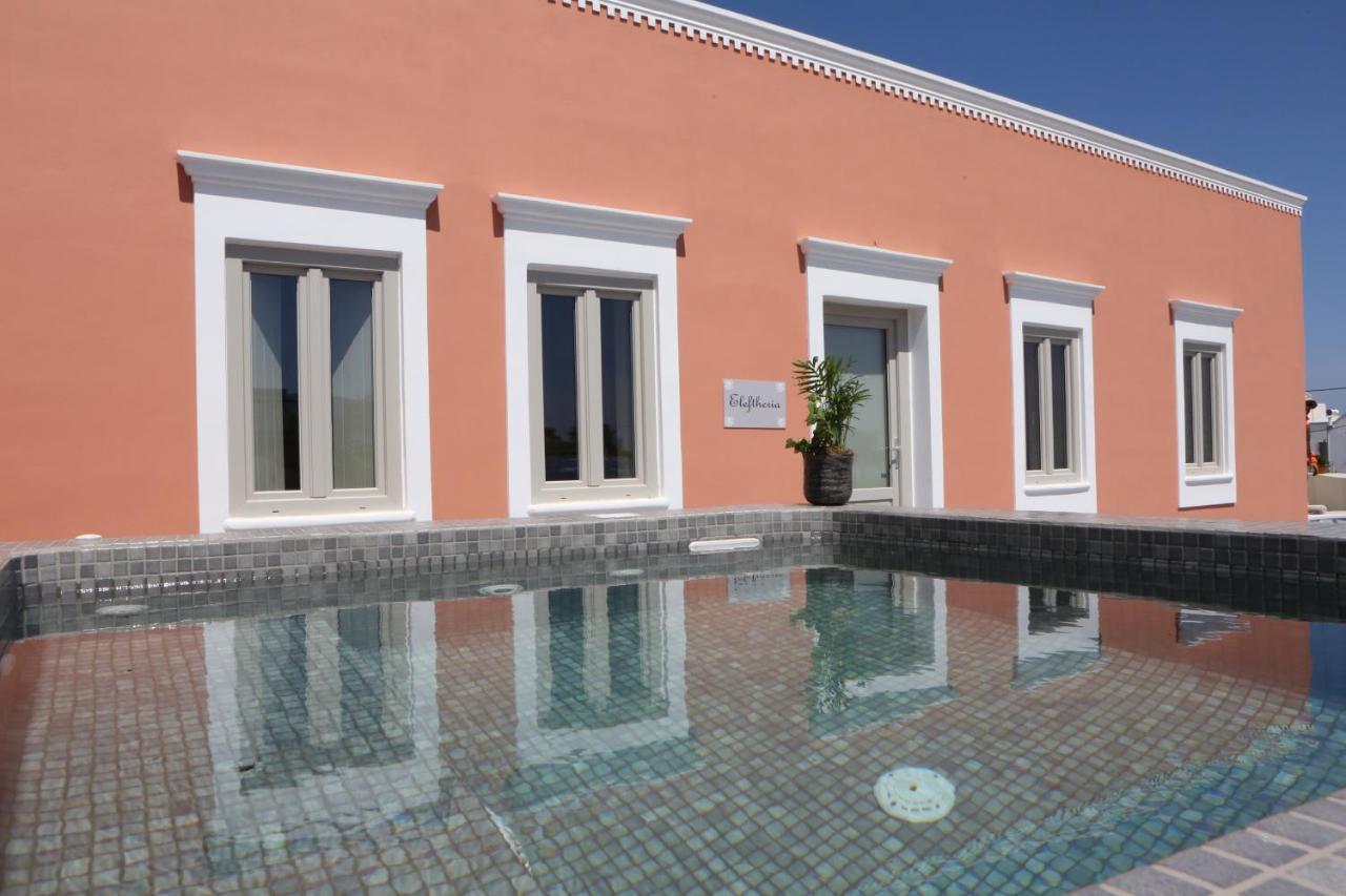 Nomikos Mansion Apartment คาร์เทราดอส ภายนอก รูปภาพ